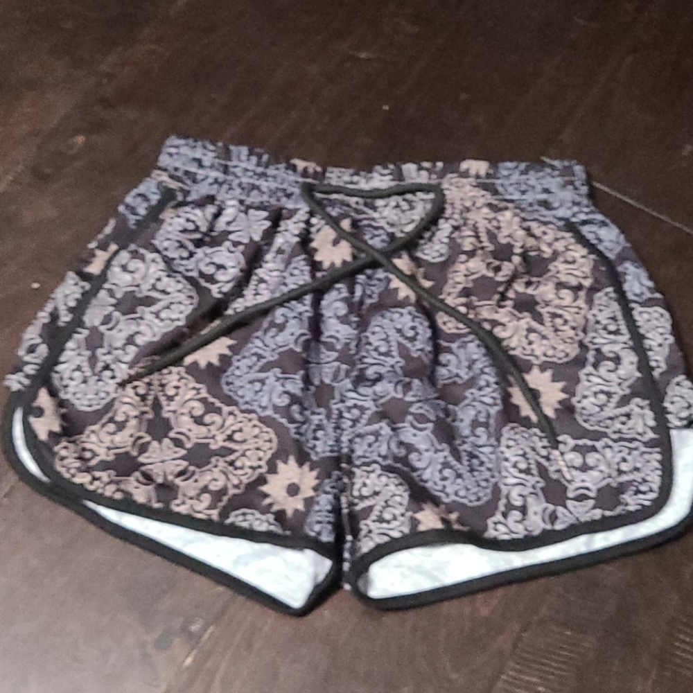Athletic look short shorts